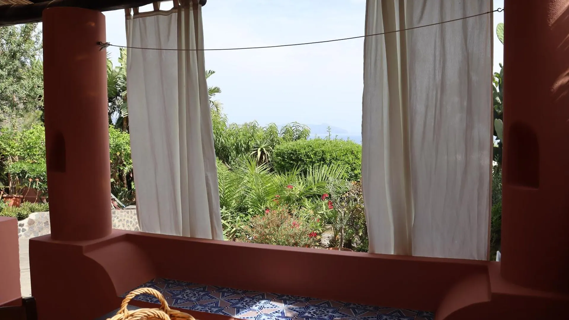 Holiday home Case Il Mandorlo - Immersi Nella Natura E Terrazzi Vista Mare Leni Italy