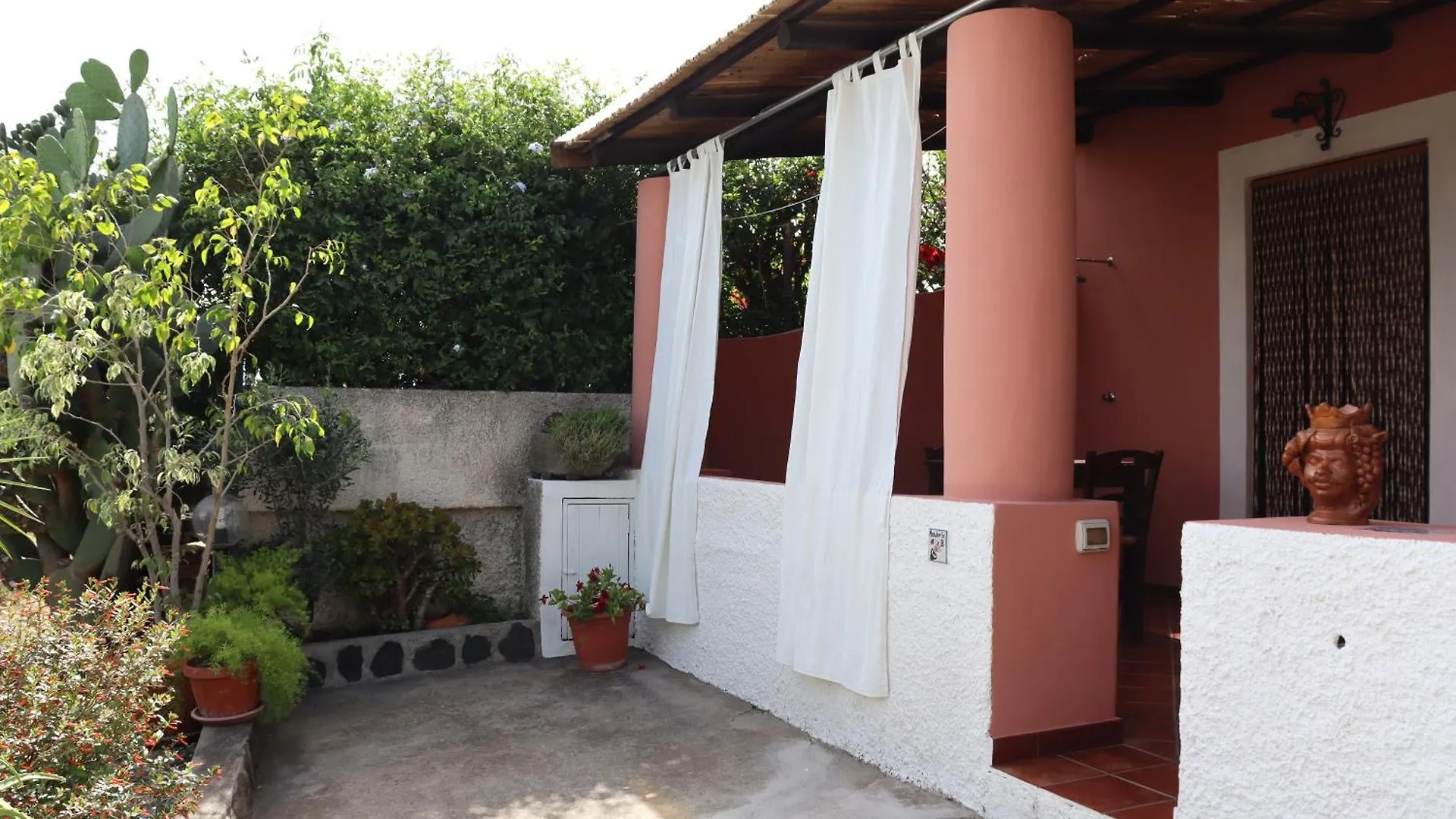 Case Il Mandorlo - immersi nella natura e terrazzi vista mare Leni Casa vacanze
