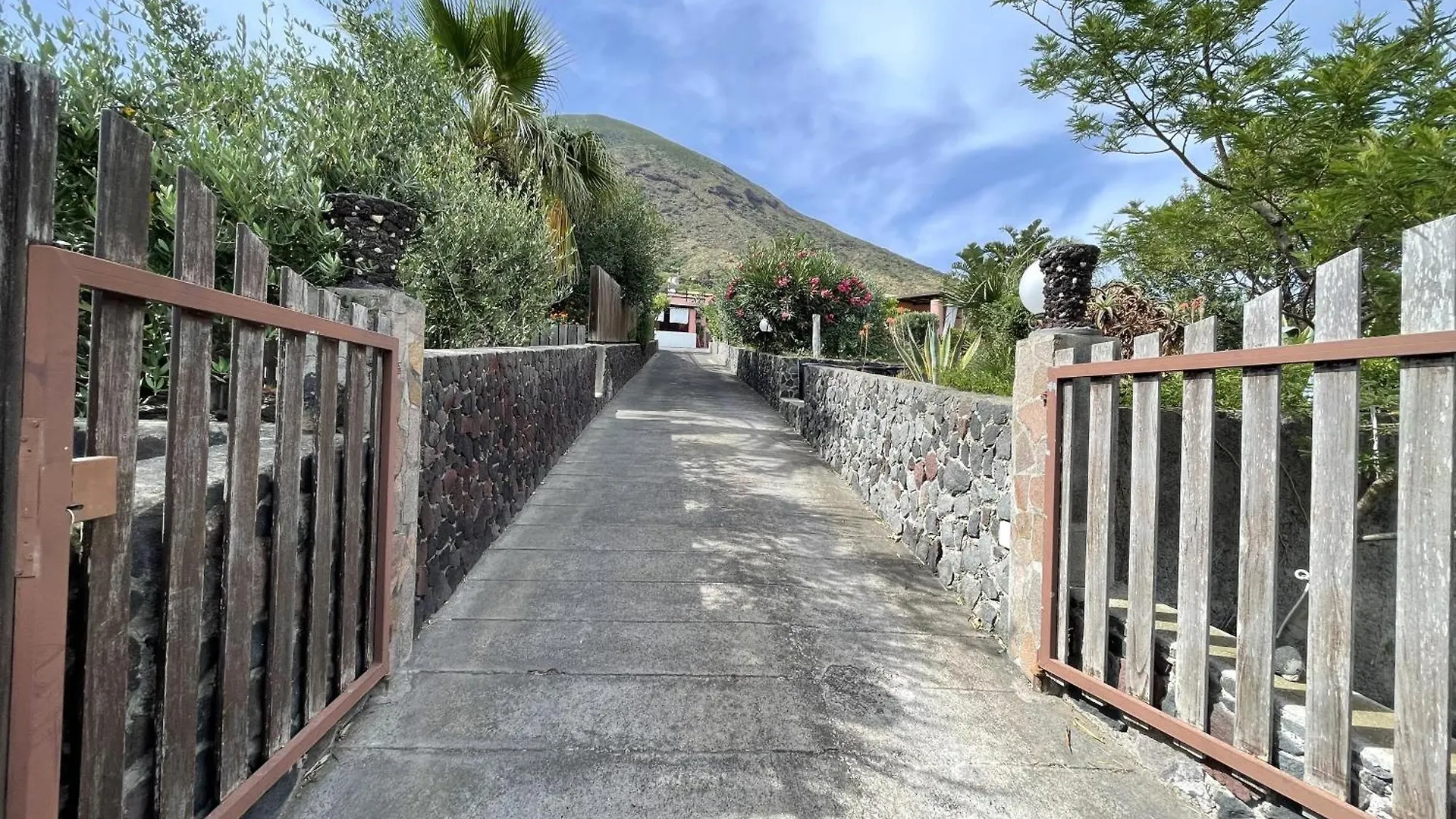 Casa vacanze Case Il Mandorlo - immersi nella natura e terrazzi vista mare Leni Italia